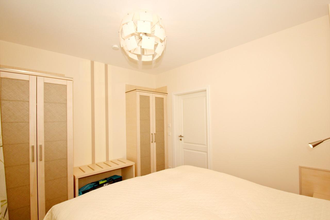 Zentrumsnahe Ferienwohnung Mit Balkon, Gratis Nutzung Vom Ahoi Erlebnisbad Und Sauna In Sellin, Eigene Sauna - Villa Antje Whg 10 Goehren  Habitación foto